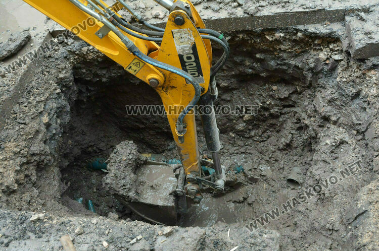 Части от Хасково без вода заради авария зад СБА