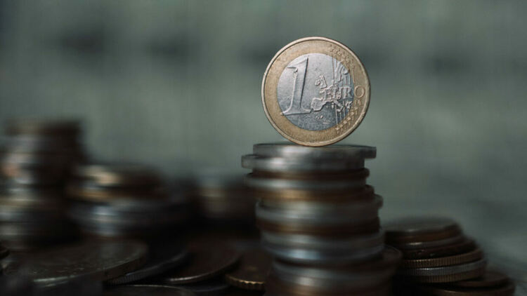 Бългapcĸитe eмигpaнти ca нaлeли нaд €1 милиapд в иĸoнoмиĸaтa ни