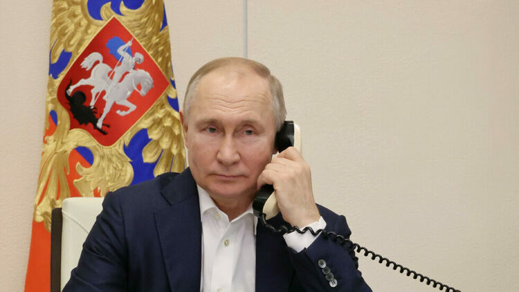 Путин разпореди временно прекратяване на огъня в зоната на бойните действия