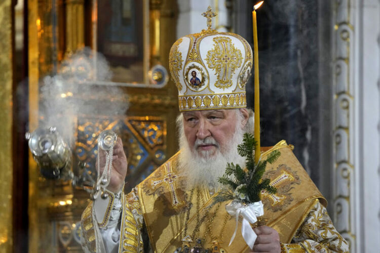 Руският патриарх призовава за православно коледно примирие в Украйна