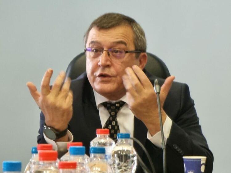 МОН: Към момента няма официален акт от МЗ за евентуално неприсъствено обучение