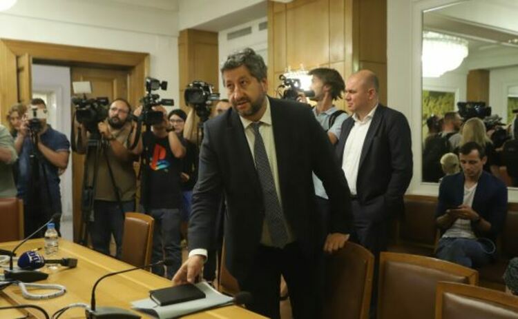 Горещият кестен: ДБ би могла да реализира третия мандат сама