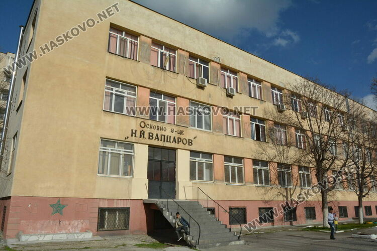 Искат финансиране за ремонт на 3 училища и 4 детски градини в Хасково