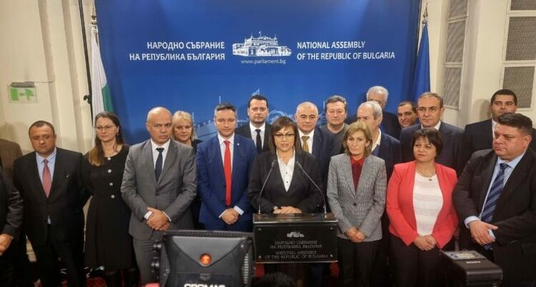 Корнелия Нинова: Връщаме третия мандат в понеделник на президента
