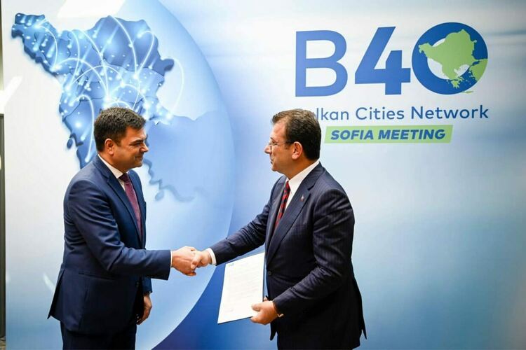 Иво Димов на Срещата на върха на Мрежата на балканските градове B40