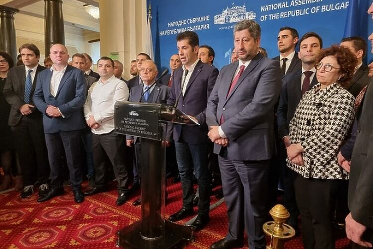 "Продължаваме Промяната" и "Демократична България" обжалват в Конституционния съд промените в Изборния кодекс