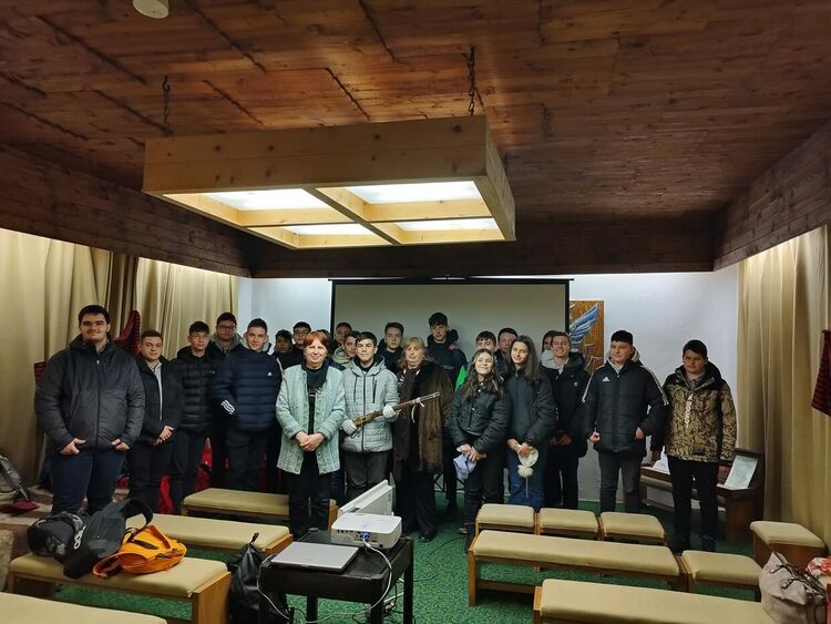 Десетки се стекоха в "Ласло Наги " за инициативата посветена на капитан Петко Войвода
