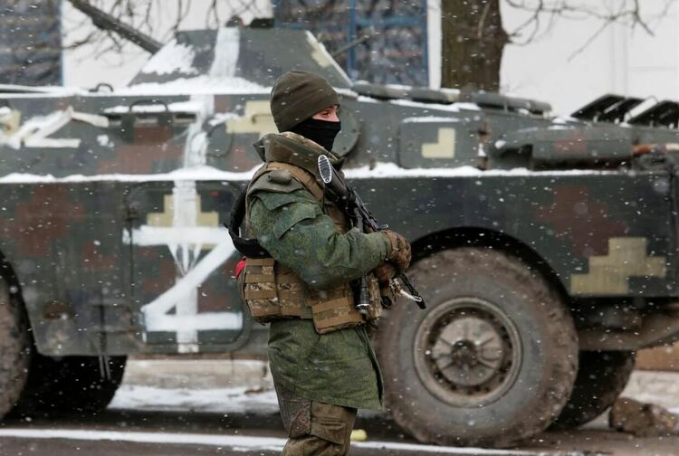 Ново мащабно руско настъпление в Донбас. Москва е струпала 300 000 военни и 1800 танка в Украйна