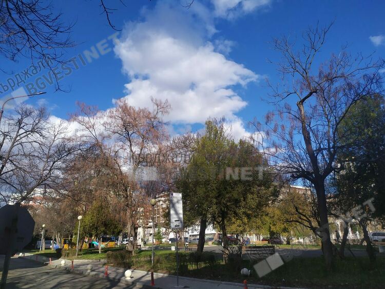Предимно облачно и ветровито днес в Кърджали