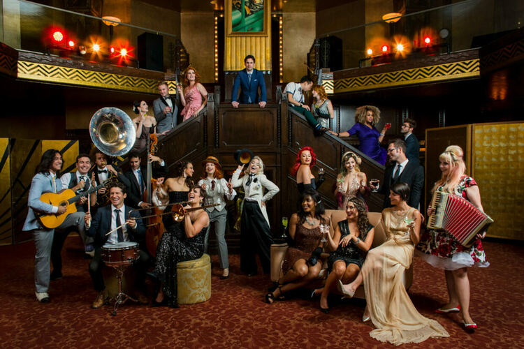 Postmodern Jukebox идват отново в България