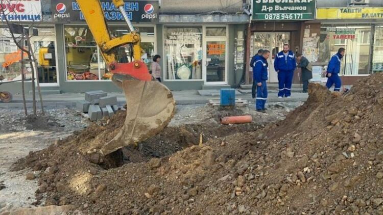Централен газопровод се спука в Стара Загора