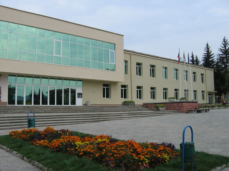 Великденска благотворителна инициатива организира читалището в Брезник