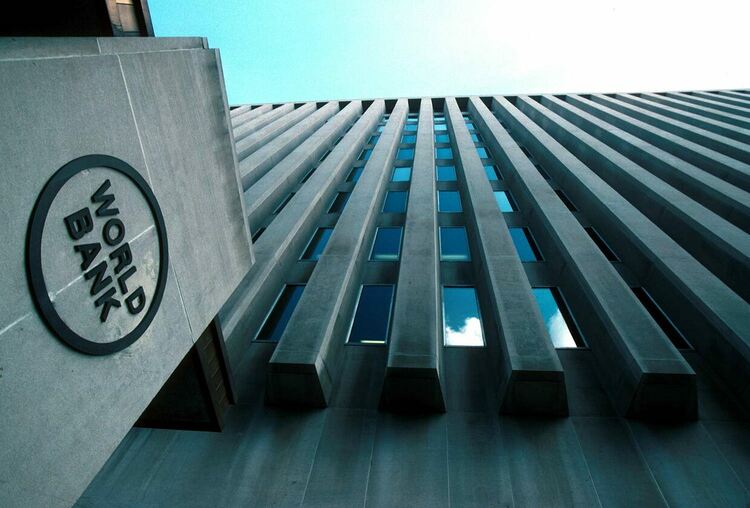 Забавяне на растежа, висока инфлация и влошаване на фискалните позиции през 2023 г. прогнозира Световната банка за България