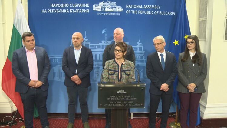 Атанасова: Обединихме се около кандидатурата на Росен Желязков за председател на НС