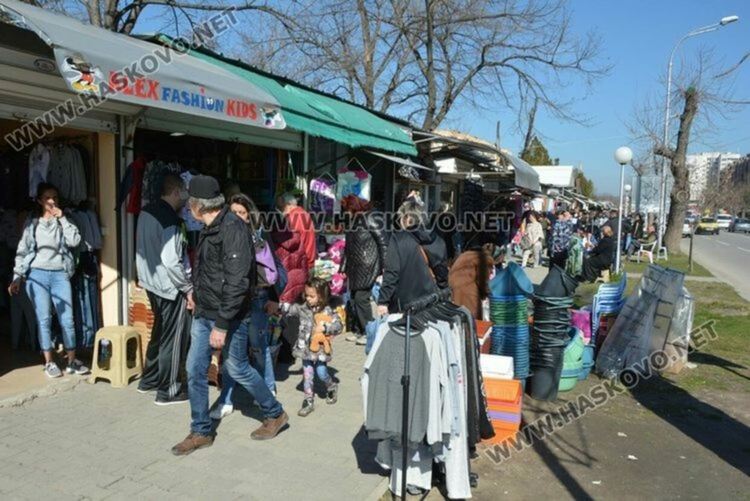 Конфискуваха стоки-менте от Неделния пазар в Димитровград