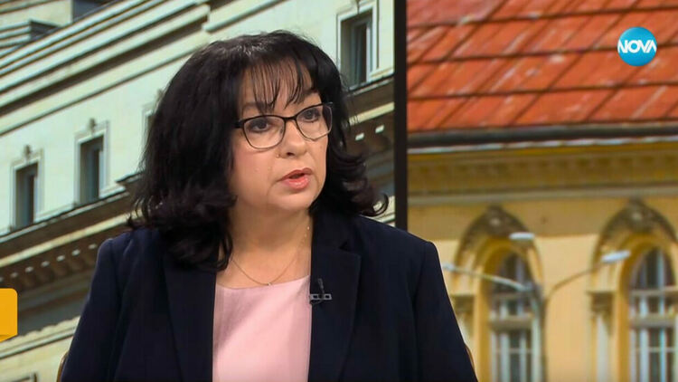 Петкова: Нямаме информация от ПП-ДБ за състав на кабинет, появилите се имена звучат като шега