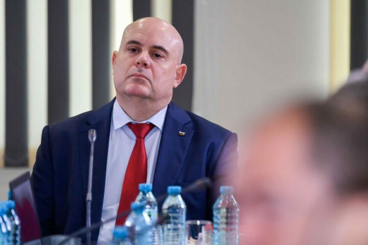 Гешев е призован в Софийската градска прокуратура