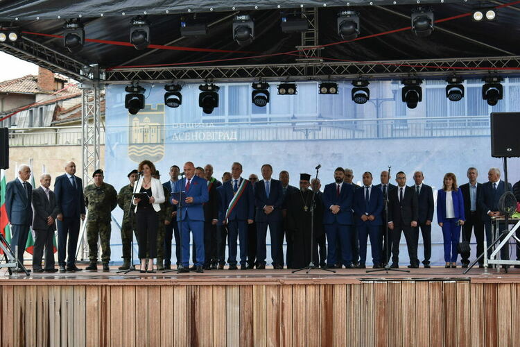 На празника на Асеновград наградиха новите почетни граждани 