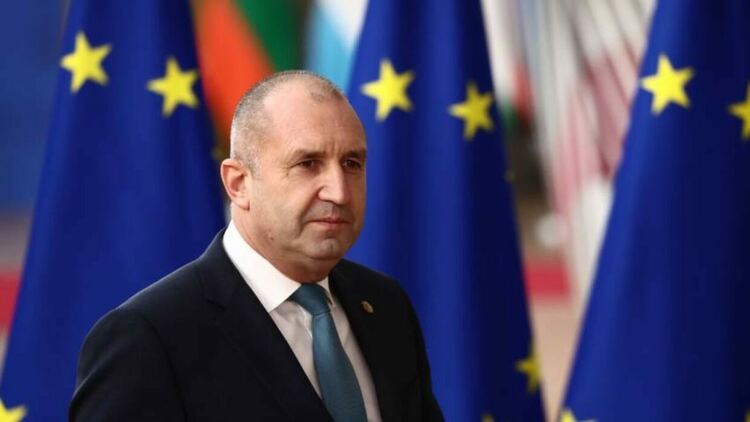 Светкавичната война срещу европейския път на България