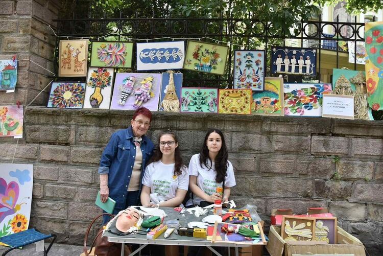 Мария Калинова и Елица Начева бяха част от Панорама на детското творчество