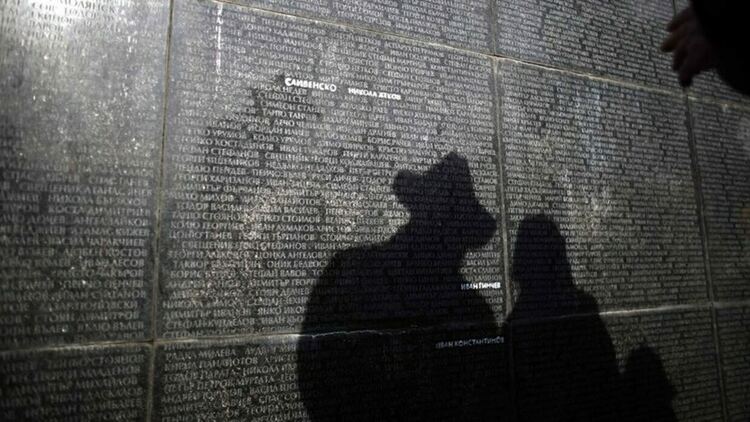 102-годишната вдовица на погубен от Народния съд съди Волгин, адвокатът ѝ готви колективен иск