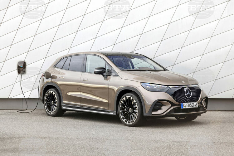 Инсталират Chat GPT на луксозните модели Mercedes