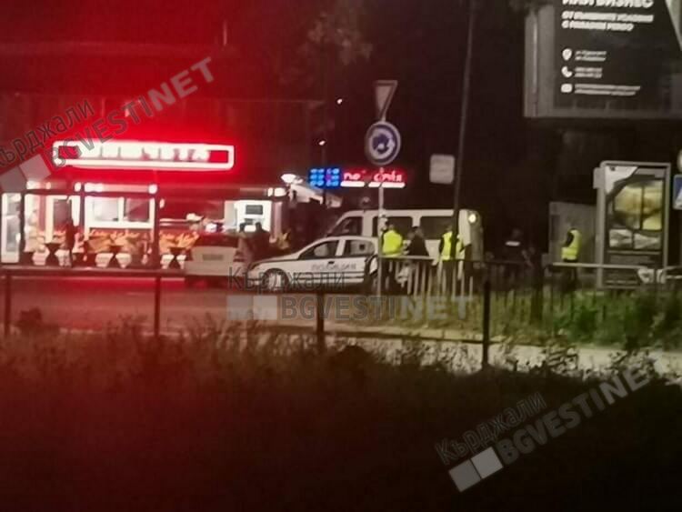 Побойник търка нара в ареста след удар в лицето на млада дама в Кърджали