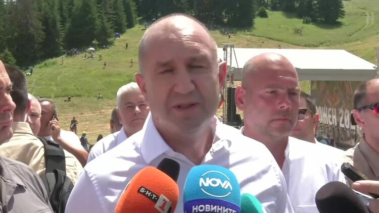 Радев: Искам да стане ясно, че Украйна настоява да води тази война
