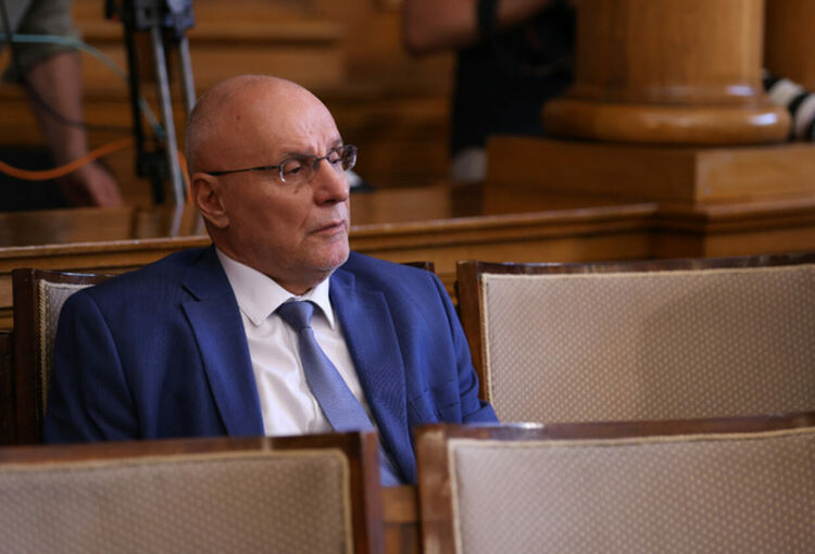 Димитър Радев е новият стар управител на БНБ