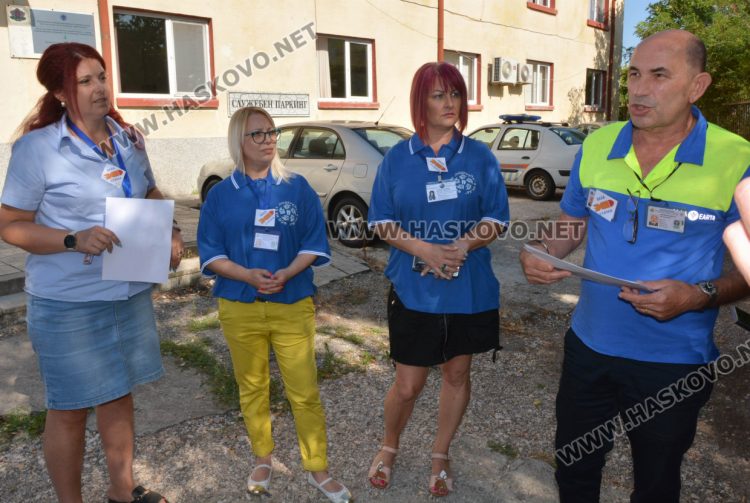 Служители на Автомобилна администрация в Хасково протестираха за по-високи заплати и по-добри условия