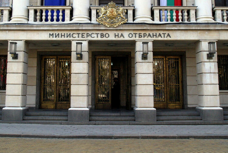 МО: Русия изпрати публична нотификация за определяне на предупредителна зона в Черно море