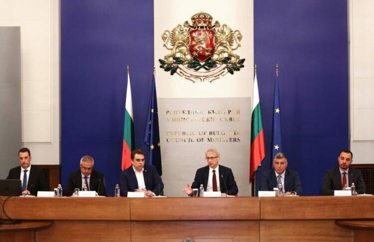 Денков възложи проверка на наследените "служебни" кризи