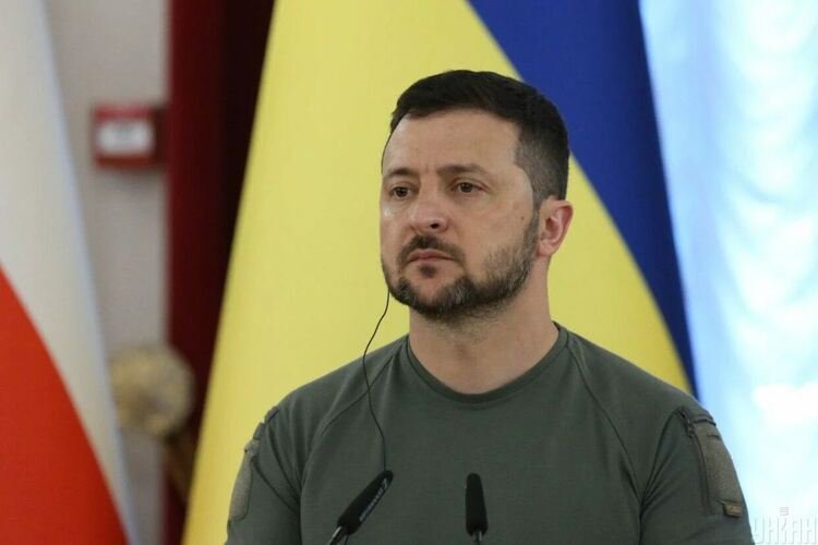 Зеленски уволни всички началници на военните окръжия в Украйна