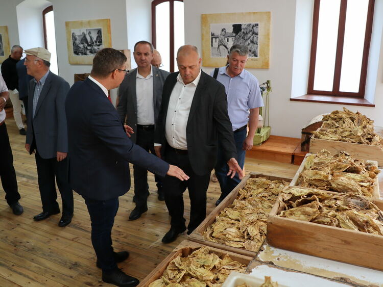 В Ардино откриха единствения в България Музей на тютюна