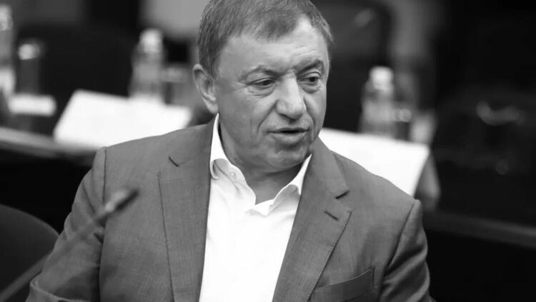 Погребват Алексей Петров