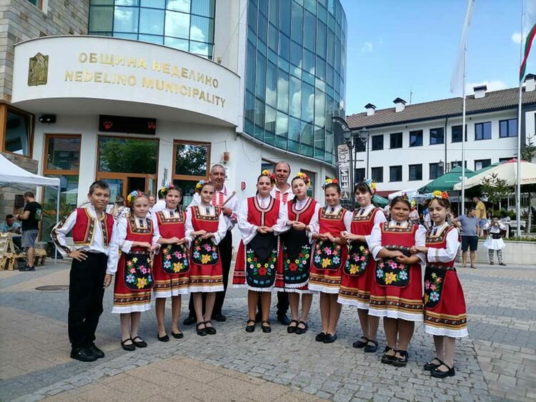 "Тракийче" завоюва специалната награда на голям фолклорен форум