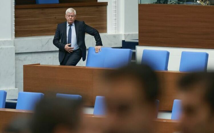 Министър Вътев: Има макроикономически показатели, според които не е толкова притеснително България да се откаже от забраната за украинския внос