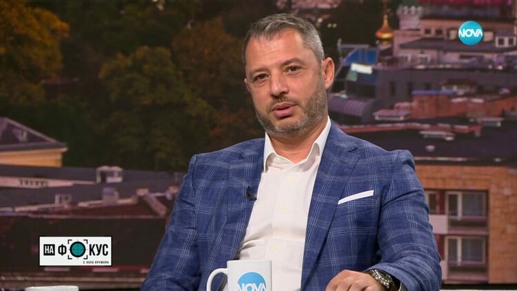 Добрев: Смятаме да поставим базите на „Лукойл” под контрола на Държавния резерв