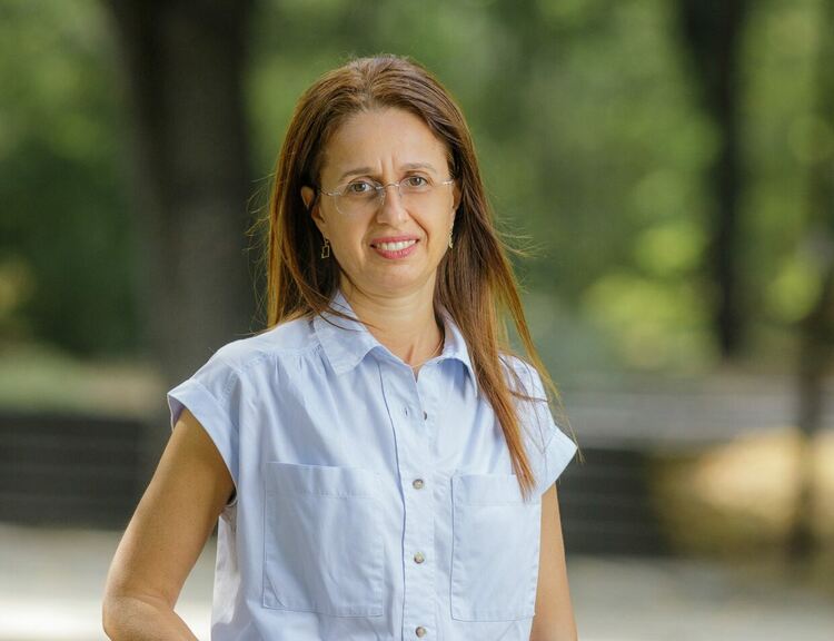 Велина Недева: Мечтая приятелите ми да се върнат в Хасково, не защото нямат друг избор, а защото тук намират място за развитие