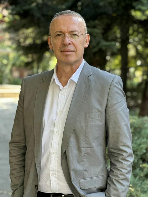 Николай Ставрев отговаря на въпроси тази вечер във Фейсбук