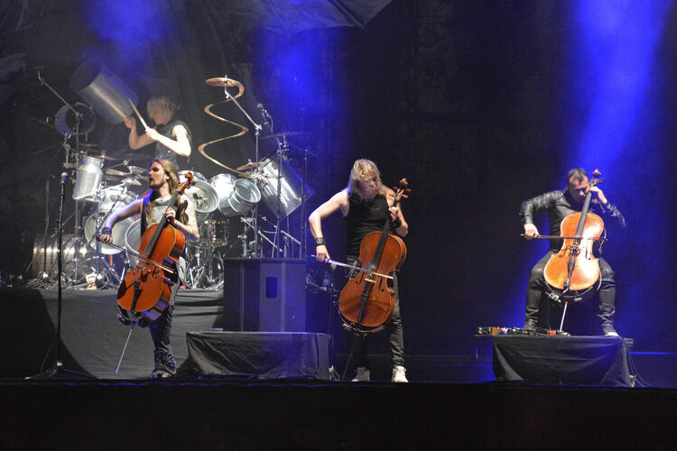 Apocalyptica издадоха  “Live in Helsinki St. John’s Church“