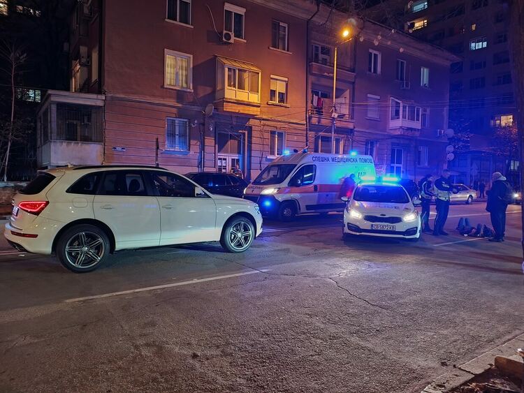Лек автомобил блъсна жена на бул. "Стефан Стамболов" 