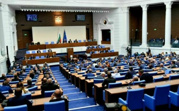  Бюджет 2024 влиза в пленарна зала