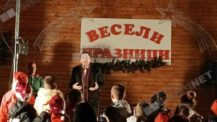 Кирково засия в празнични светлини