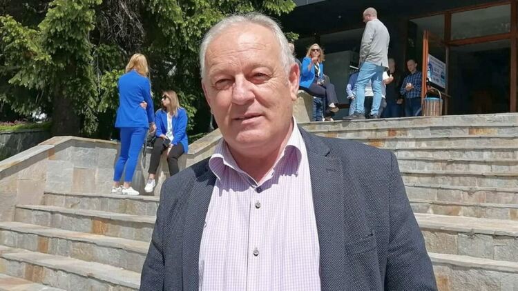 Кметът Мелемов не е предлагал продажба на сградата на ДЮФА, тя се подготвя за Дом за възрастни хора