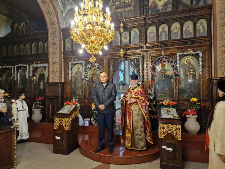 Кметът на Кърджали поздрави християните на Коледа от храма "Св.Георги Победоносец"