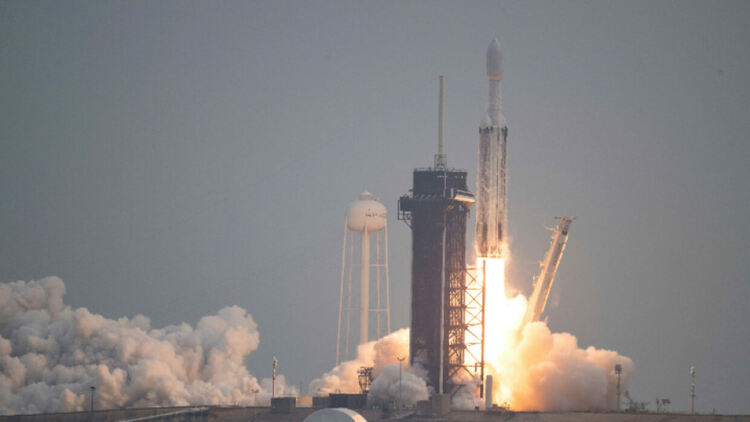  Falcon Heavy на SpaceX изведе в орбита секретен военен дрон 