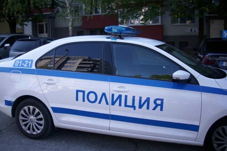 Бандити нападнаха камион в движение край Враца, стреляли по шофьора