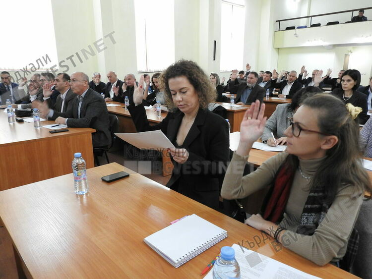 Тежка сесия на местния парламент в Кърджали,38 точки в дневния ред