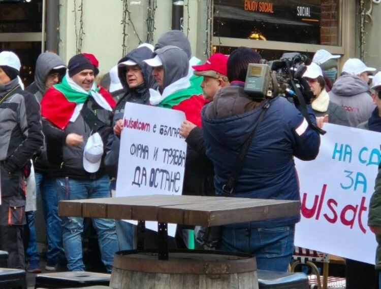 Въпреки протестите КЗК даде зелена светлина за поглъщането на „Булсатком“